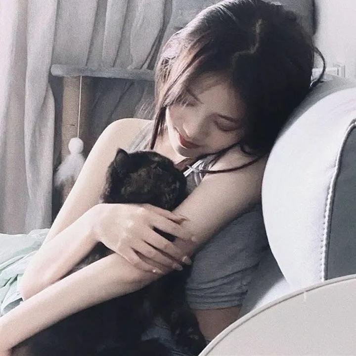 特别的她